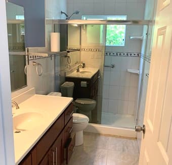 Furnished room available near Stanford 2