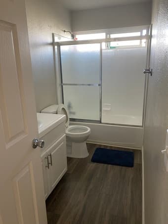 Spacious 2B/2B Apartment - Looking for Roommate! 3