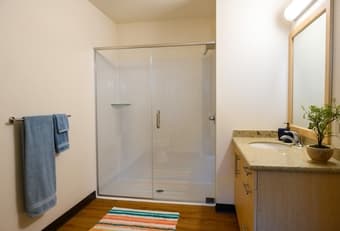 Spring Sublet — Room in Premium 2B2B EVGR Apartment 2