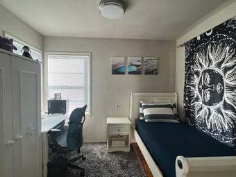 Small Office with Bed and Bath Option in Downtown Menlo Park 1