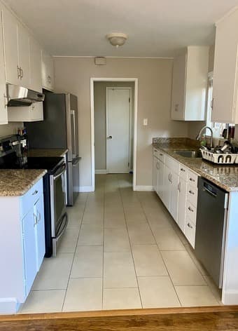 1br in 3br/1b townhouse in Menlo Park from mid-May 3