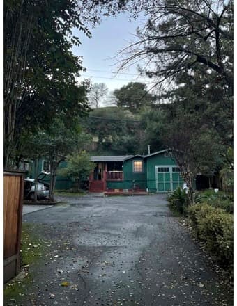 Cozy room off Alpine Road 5 minutes from Stanford, mid-June–September 2