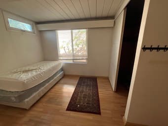Two furnished private bedrooms available in quiet Palo Alto home! 3