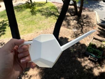 Free watering can 1