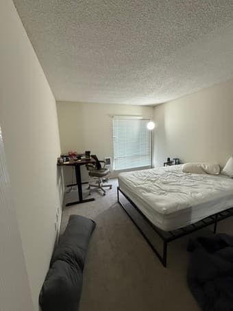 1B/1B in a 2B/3B oakcreek apartments Starting July 1st. 1