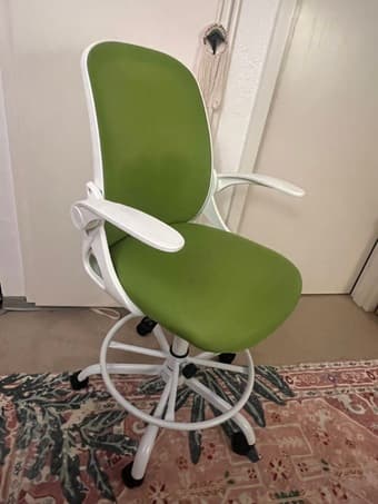 Desk chair 1