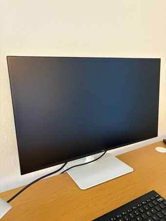 Computer monitor (2 available) 2