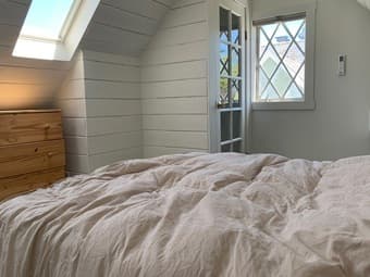5 mins from Stanford campus, 1 bed/1 bath, full kitchen, w/d, AC 2