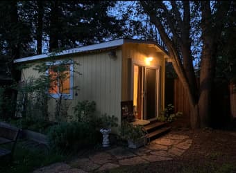 Charming Studio Cottage near Stanford 1