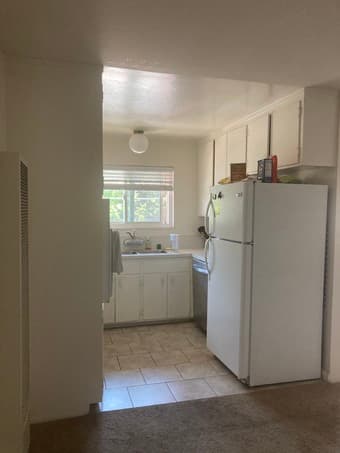 October - November Apartment Available in downtown Menlo Park - 1520 2