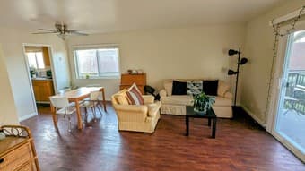 Looking for roommate for 2B2B apartment in Palo Alto starting October 1