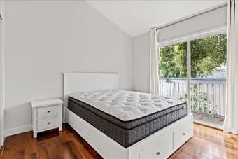 Room in Downtown PA Home from Oct 1 (5 min walk to PA caltrain) 1