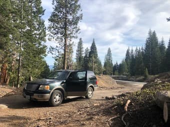 2004 Ford Expedition (4WD Eddie Bauer) 193K miles 2
