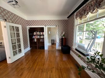 Room available in beautiful downtown palo alto house next to campus 1