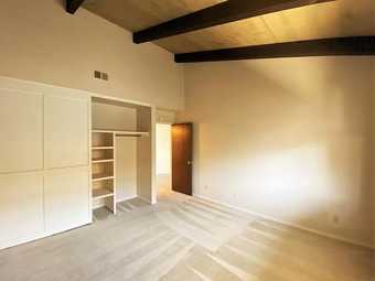 Room in 3B2B Available in Mountain View - Female Only 1