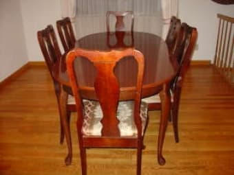 Queen Anne Style Dining table SALE!! SALE!! SALE!!! 1