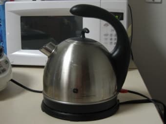 cordless electric kettle ($7) 1