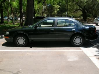 NISSAN MAXIMA 1996 4-DOOR SEDAN 2