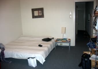 Sunny studio in Mission (San Francisco-950$/month) + furnitures(~400$) 2