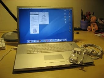17" Powerbook G4 / 1.67 GHz / 512 MB DDR2 SDRAM / 120 GB HDD- $1200 1