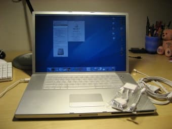 17" Powerbook G4 / 1.67 GHz / 512 MB DDR2 SDRAM / 120 GB HDD- $1200 2