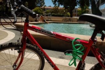 Want to sell: 3 months old MEN BIKE! 26'' wheels! Only 40$ - with lock 3