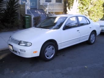 1995 Nissan Altima, 2