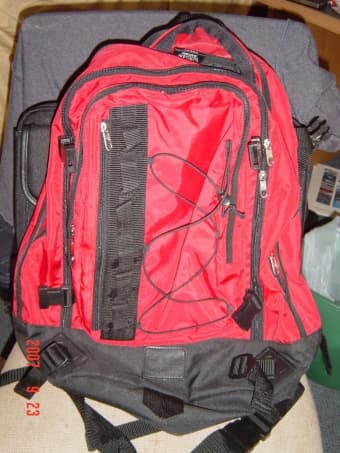 FS: Targus notebook case (NEW) and one backpack (used) 2