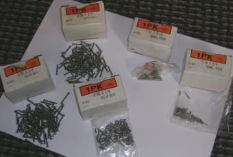 Assorted 0/80 and 2/56 machine screws! 1