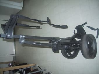 Golf pull-cart - $10 1