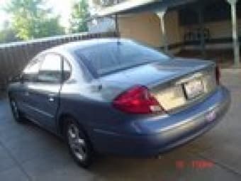 2000 Ford Taurus SE Sedan 4D 1