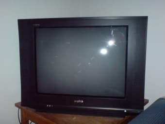 27" Sanyo flatscreen TV 1