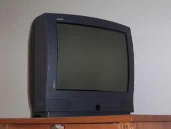 20" RCA  TV (with remote control) 1