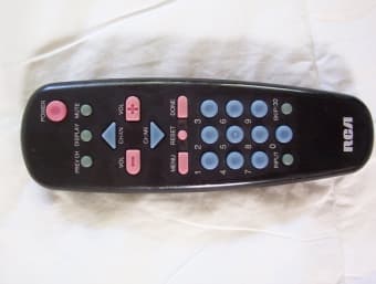 20" RCA  TV (with remote control) 3