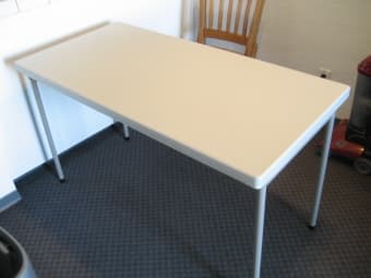 4-foot Folding Table 2