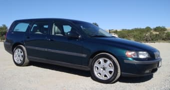 2001 Volvo V70 T5 Wagon - $8300 1
