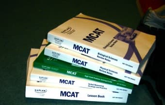 Kaplan Intensive Prep Course (5 books + Cheat Sheets + Flashcards) 1