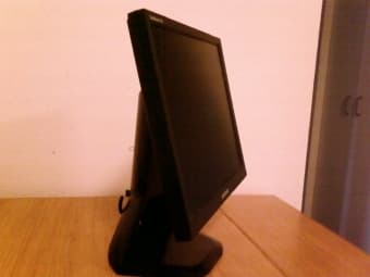17" Samsung LCD Monitor 2