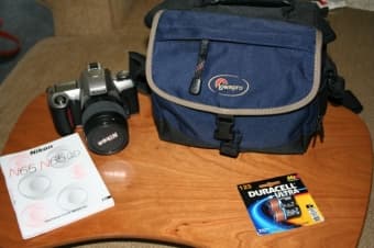 Nikon N65 Camera (Film) - Perfect Condition - Manual or Auto. Settings 2