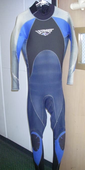 Wetsuit - 4/3 mm medium tall - Rip Curl Ultimate - $45 1