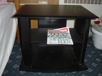 [FS] 20 inch flat screen TV with remote ($25) + TV stand ($20) 2