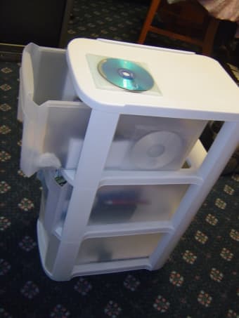 [FS] Plastic Storage Bin - $5 1