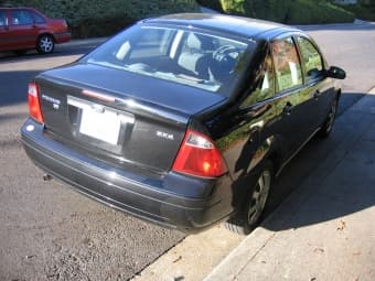 2005 Ford Focus *** very low mileage: 21,000 *** $10,500 OBO 2