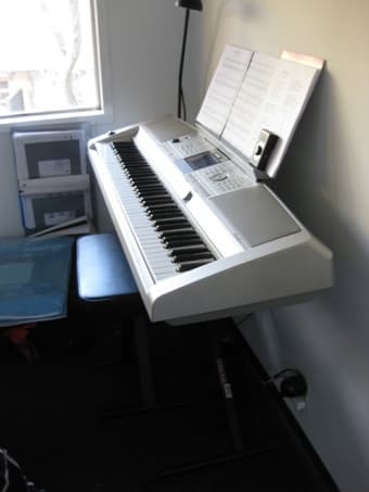 Musical Keyboard Yamaha, Portable Grand DGX-305 - $150 1