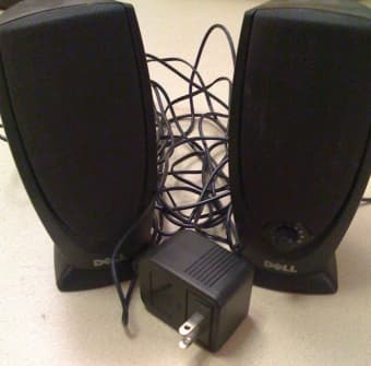 Vase , Desk lamp, Speakers, Powerstrip 1