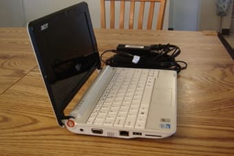 Acer Aspire One-Intel Atom N270(1.60GHz) 8.9" 1GB Memory 120GB 3