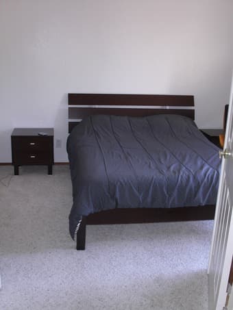 $1000/mo Fully Furnished  1 BR + Private Bath in Condo: Redwood Shores 1