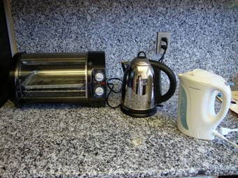Fans, heater, table lamps, kettle, pot, toaster oven, closet organizer 3