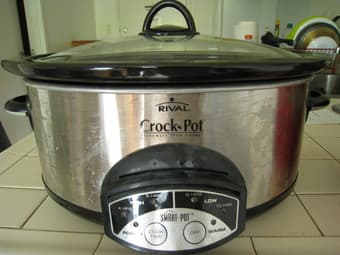 Rival Crockpot 5.5-qt. Oval Slow Cooker for $10 {Amazon price $36.42} 1