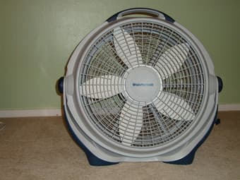 Fans, heater, in an excellent condition $15 2